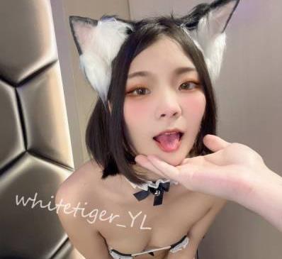 小浪女白虎YL